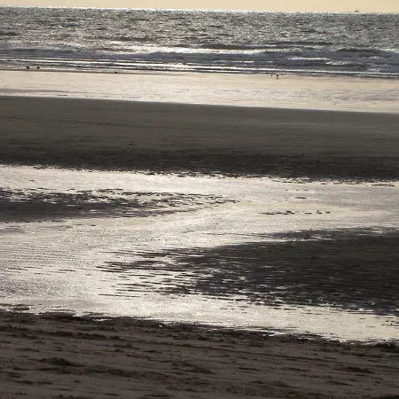 Comfort Aan Zee Guestrooms *